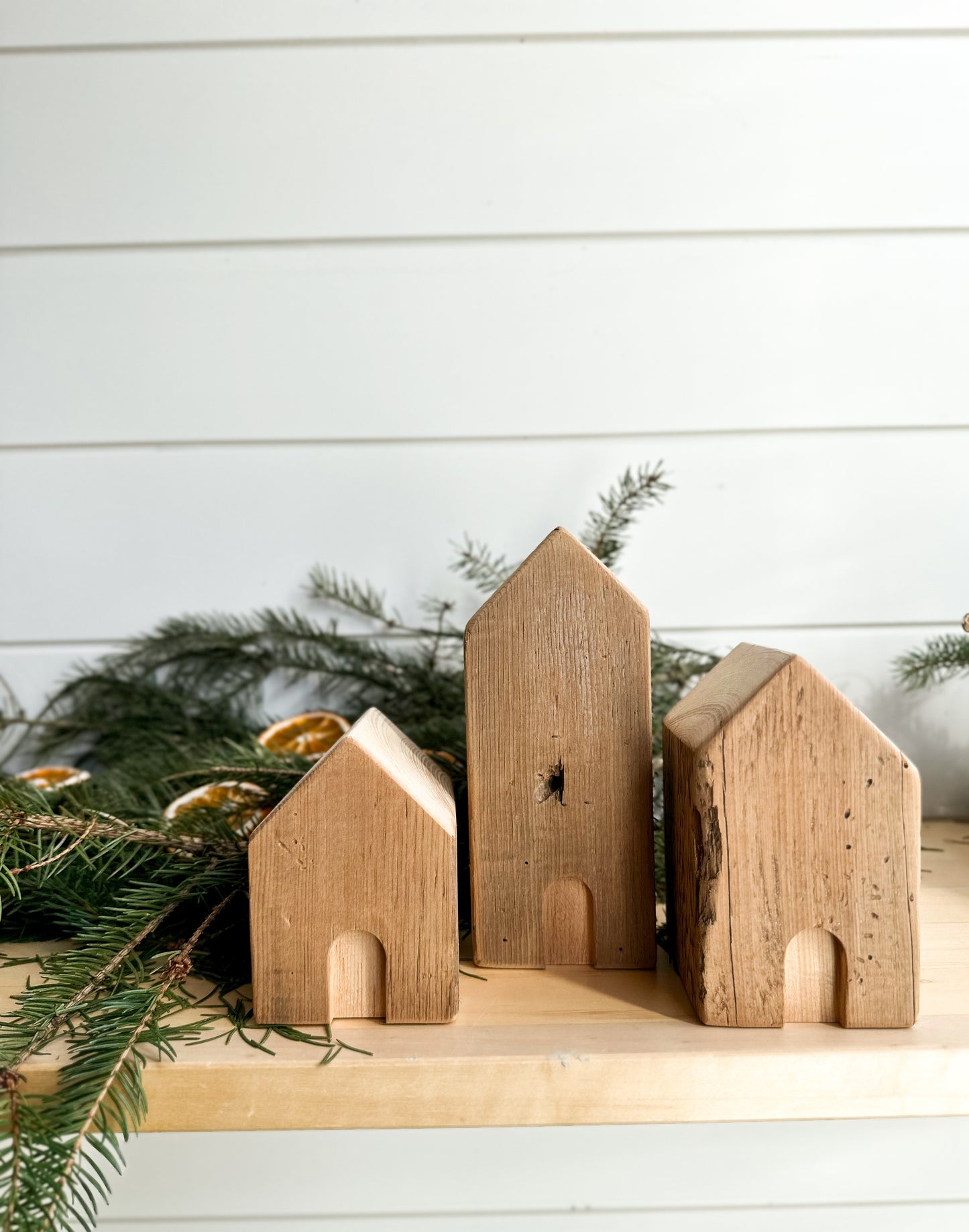 wooden minimalist houses // 3 sizes