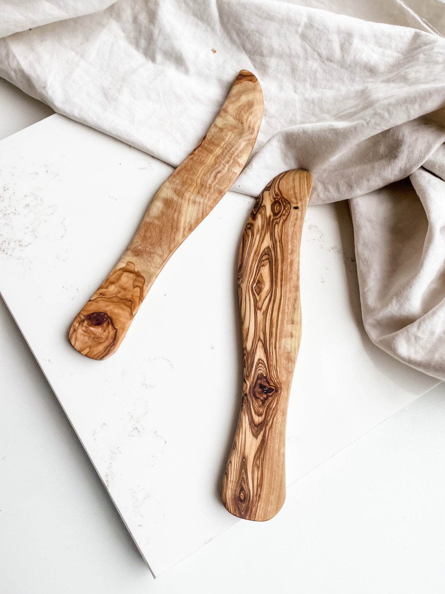 olive wood spreader knife